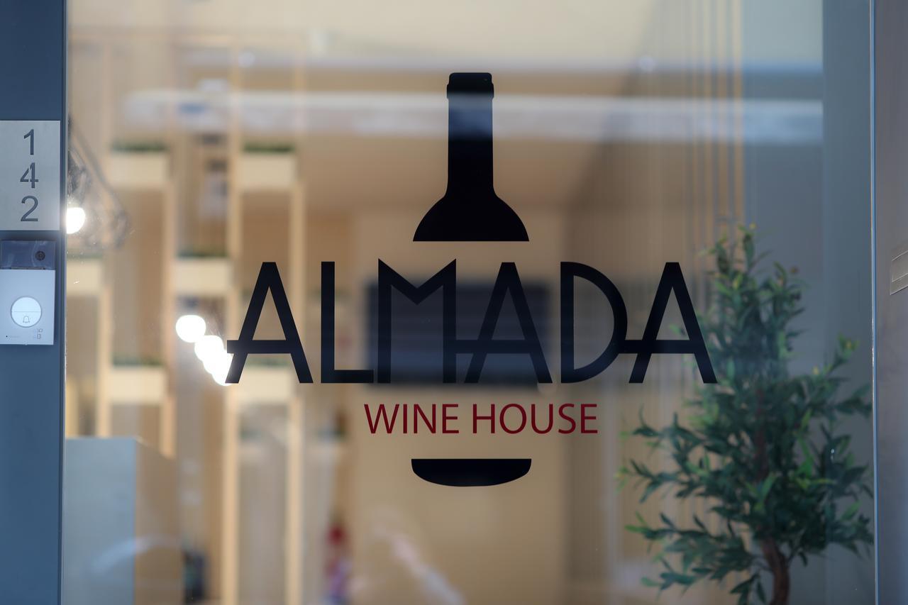 Almada Wine House - Tourism Apartments OOporto Exterior foto